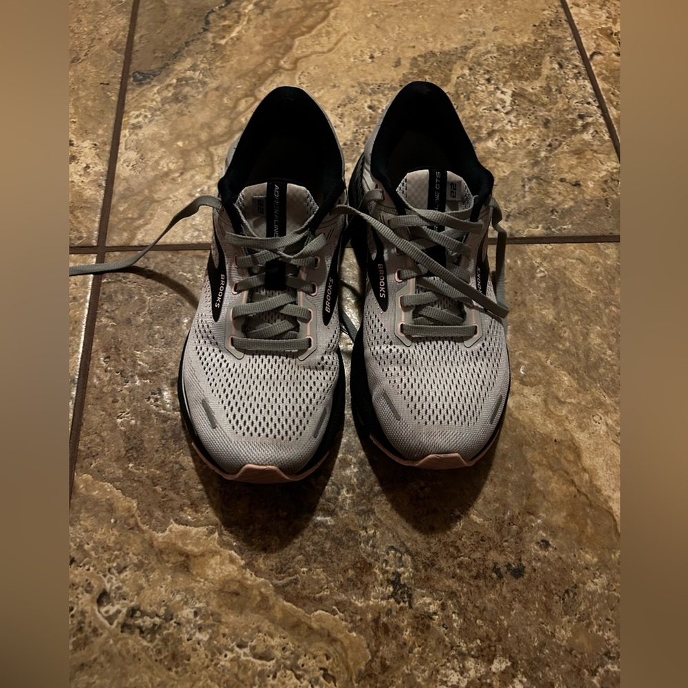 Brooks Adrenaline 22